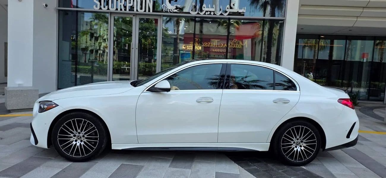 2025 Mercedes Benz C300 thumbnail 4