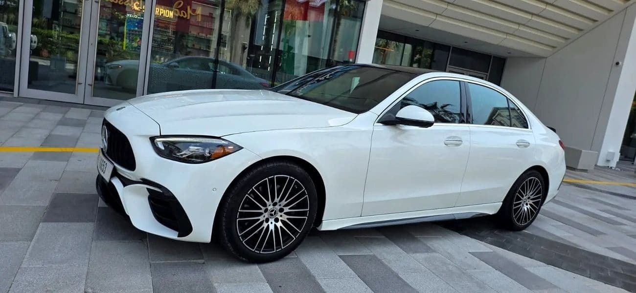 2025 Mercedes Benz C300 thumbnail 3