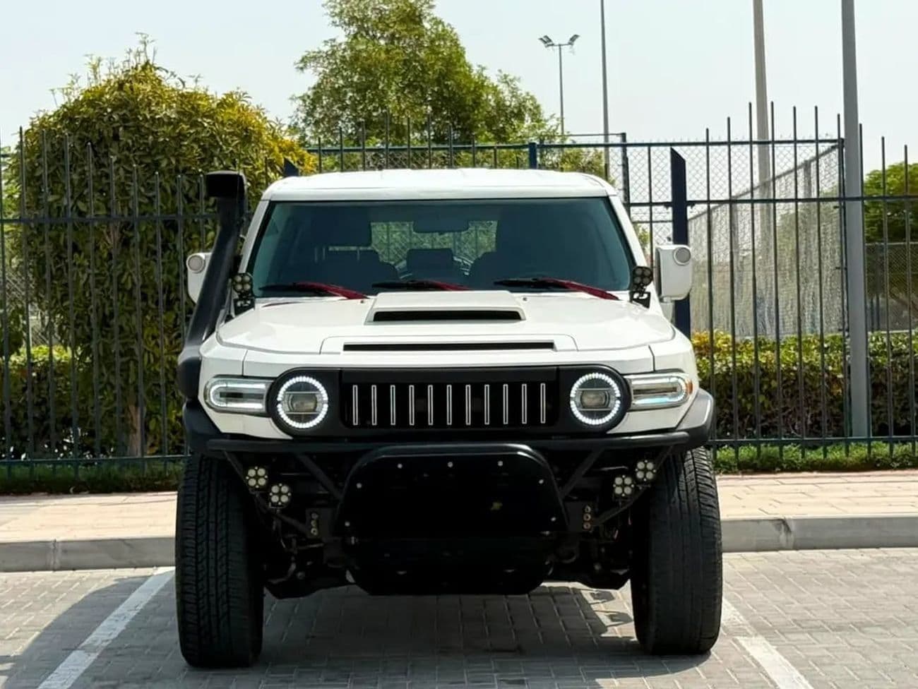 2016 Toyota FJ Cruiser GXR thumbnail 3