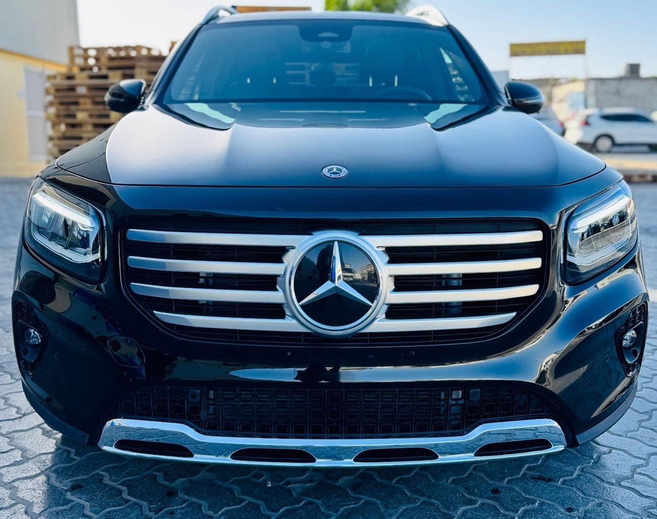 2024 Mercedes Benz GLB250 4MATIC thumbnail 5