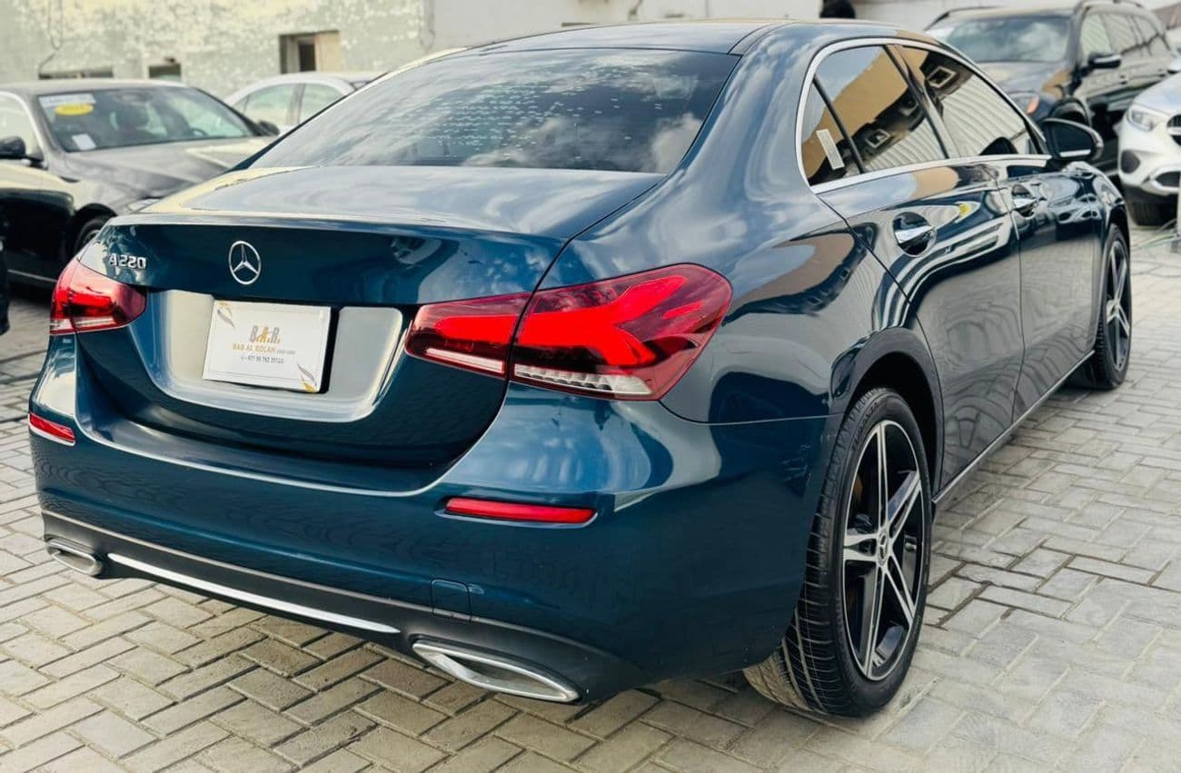 2021 Mercedes Benz A220 STANDARD thumbnail 4