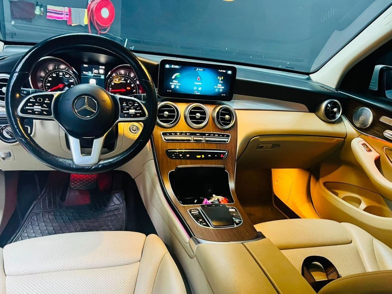 2020 Mercedes Benz GLC 300 PREMIUM PLUS thumbnail 8