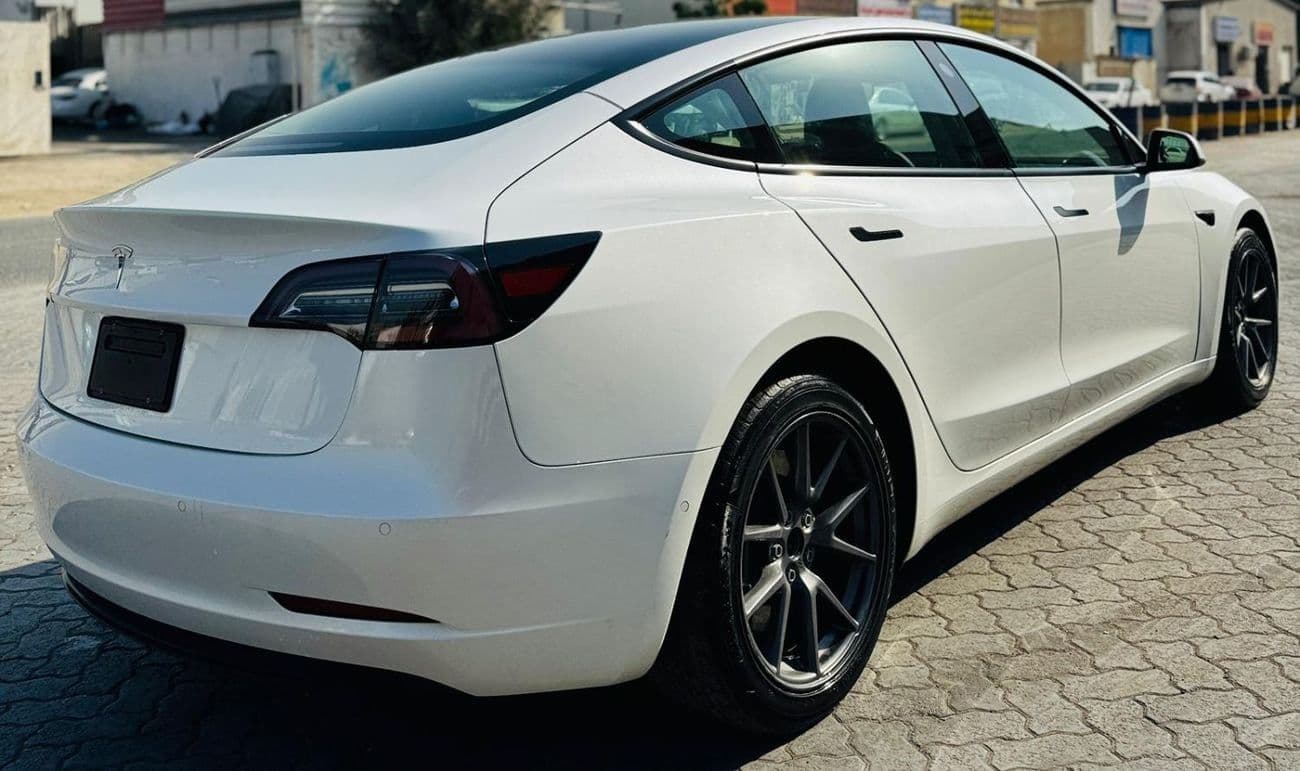 2022 Tesla Model 3 STANDARD RANGE thumbnail 4