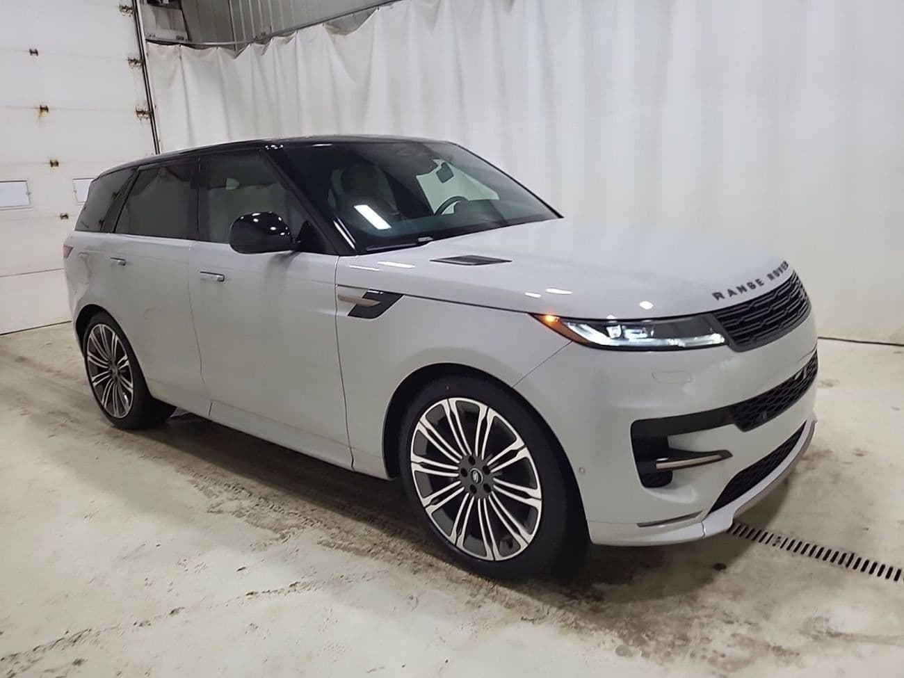 2025 Land Rover Range Rover Sport DYNAMIC SE P400