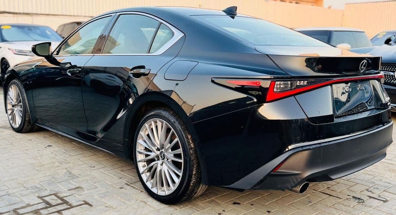 2022 Lexus IS300 AWD thumbnail 4