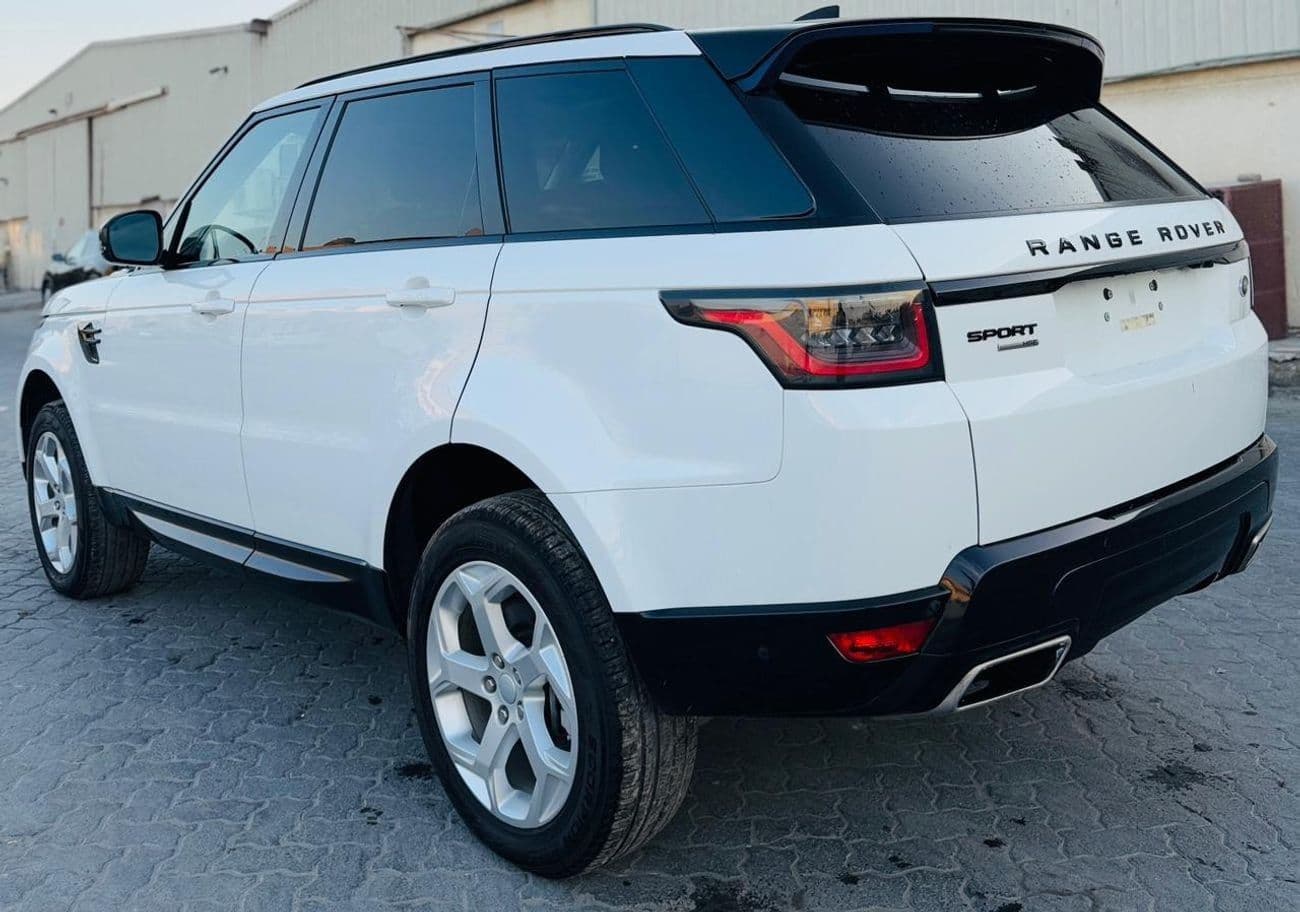 2019 Land Rover Range Rover Sport HSE thumbnail 3