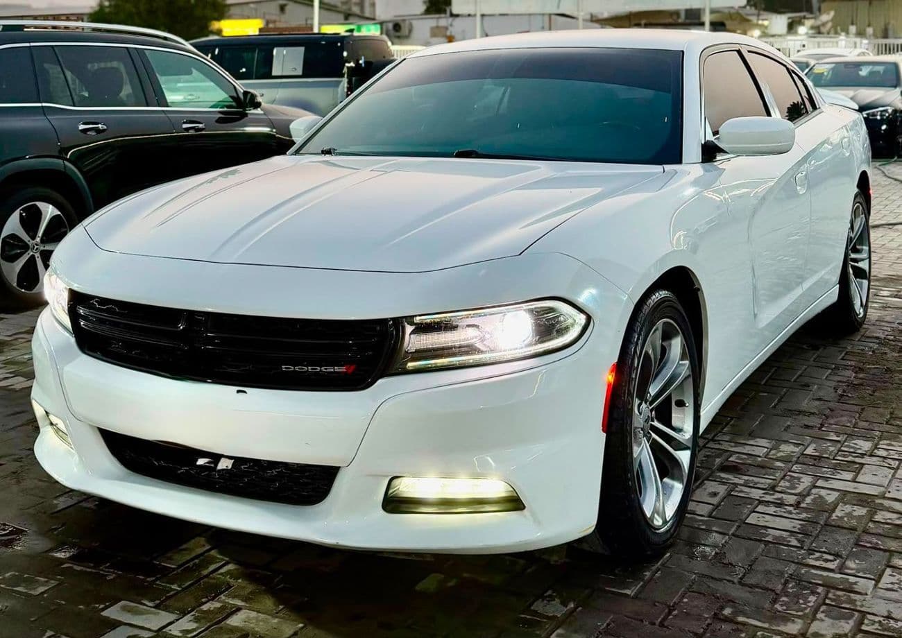 2020 Dodge Charger SXT thumbnail 2