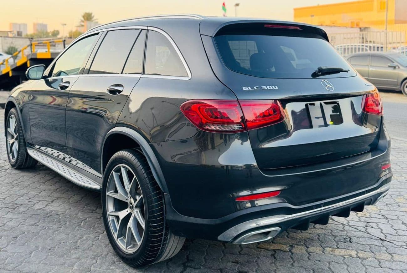 2020 Mercedes Benz GLC 300 AMG thumbnail 3