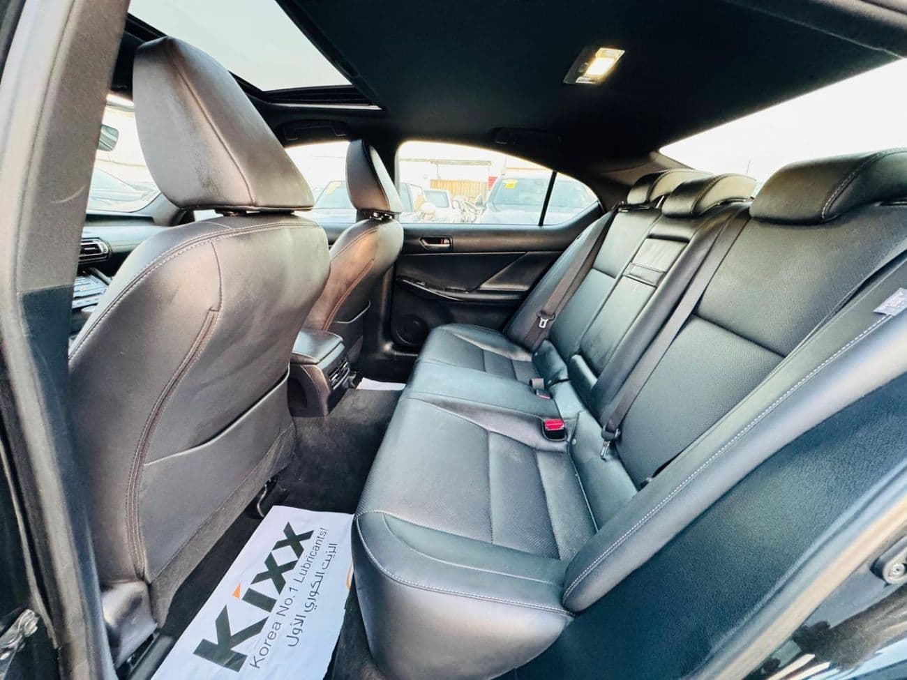 2022 Lexus IS300 AWD thumbnail 8