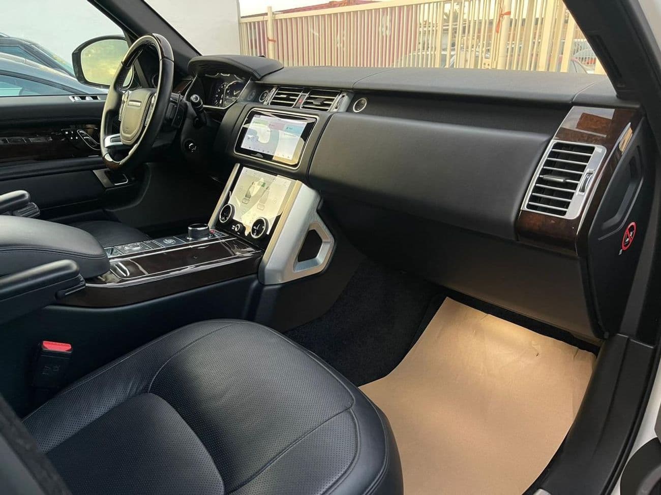 2019 Land Rover Range Rover AUTOBIOGRAPHY thumbnail 8