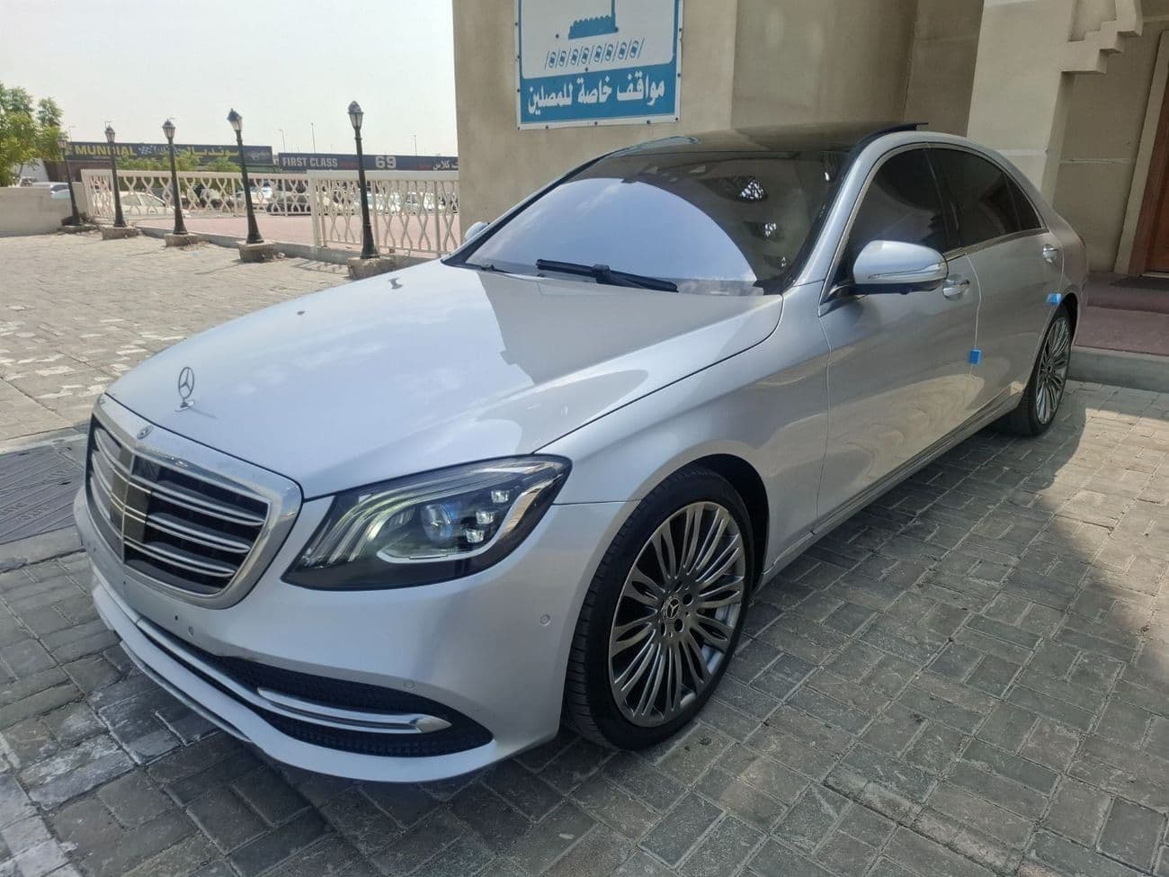 2018 Mercedes Benz S560 L AMG thumbnail 3