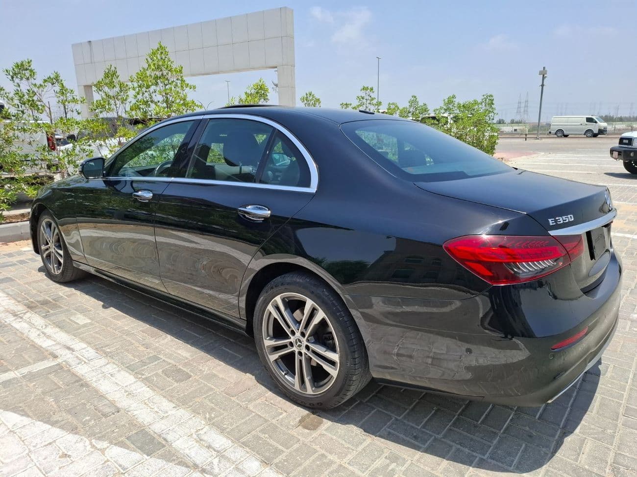 2021 Mercedes Benz E350 4MATIC thumbnail 6