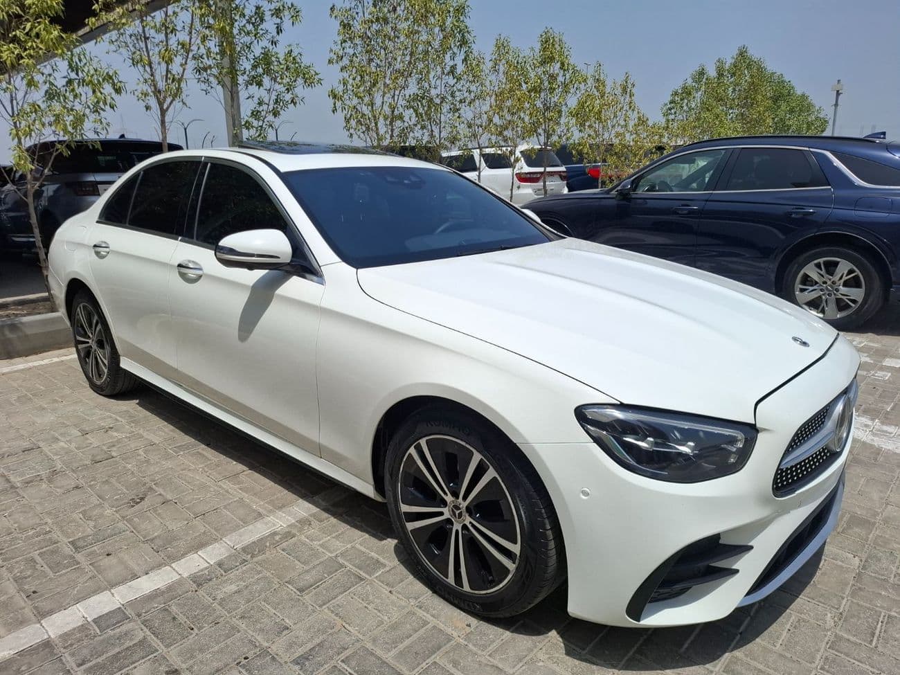 2022 Mercedes Benz E250 STANDARD thumbnail 4