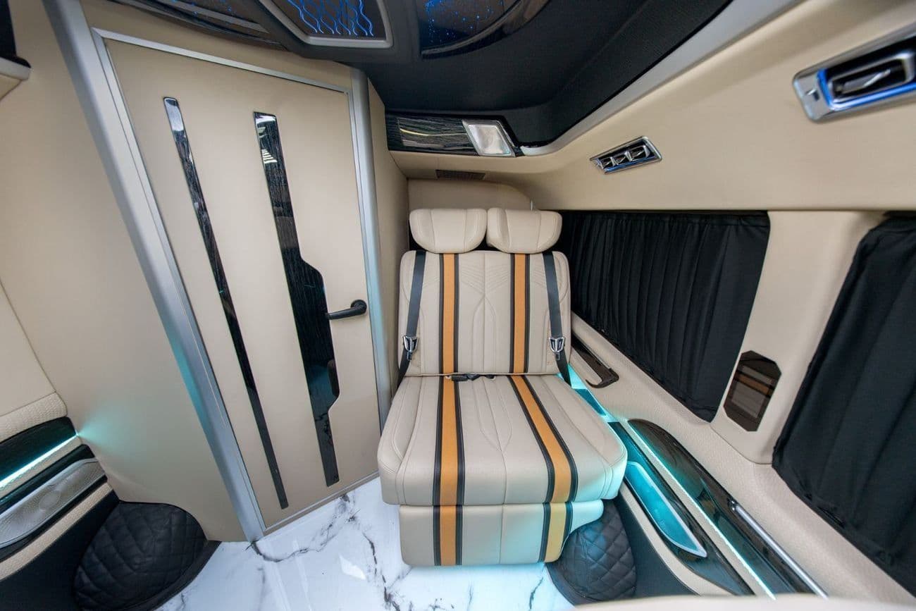 2025 Toyota Hiace GL thumbnail 6