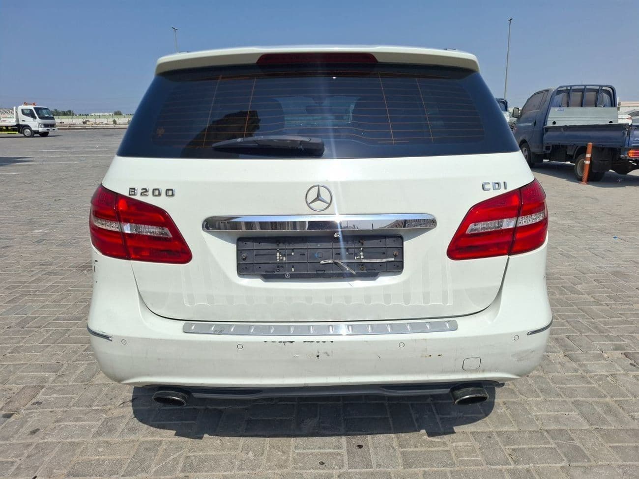 2013 Mercedes Benz B200 thumbnail 4