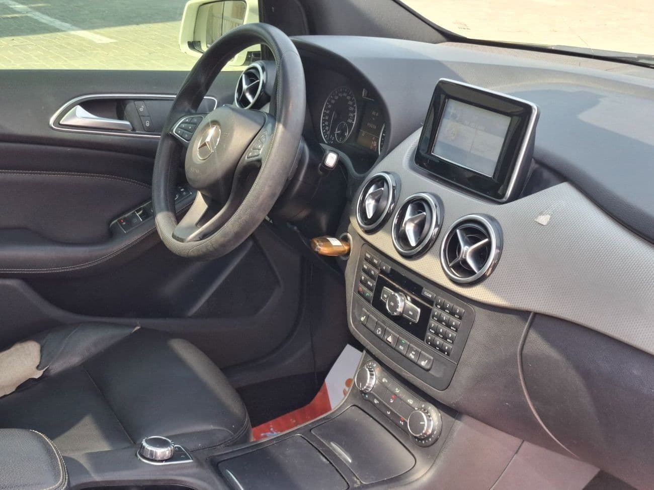 2013 Mercedes Benz B200 thumbnail 7