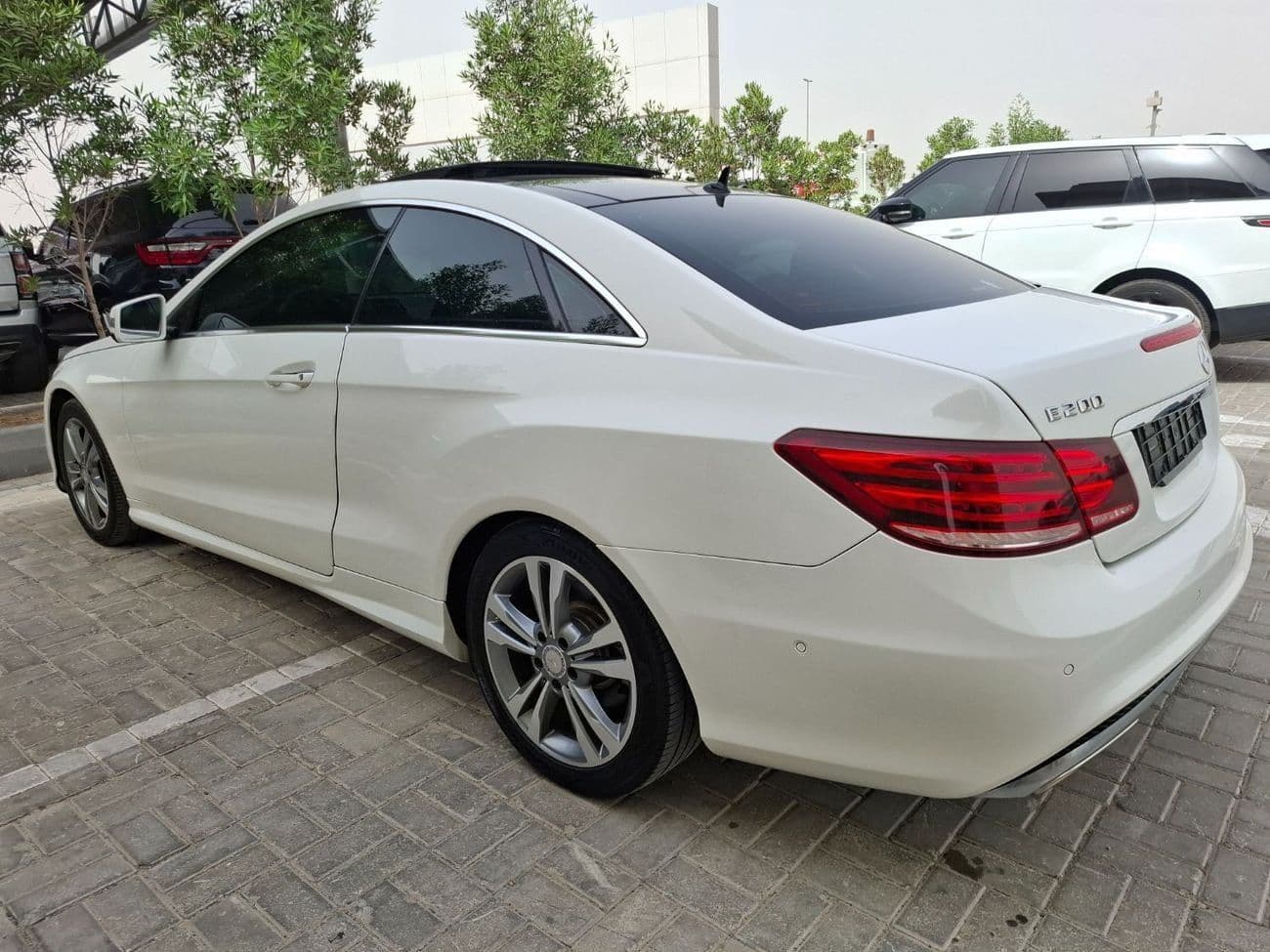 2015 Mercedes Benz E 200 Coupe thumbnail 6