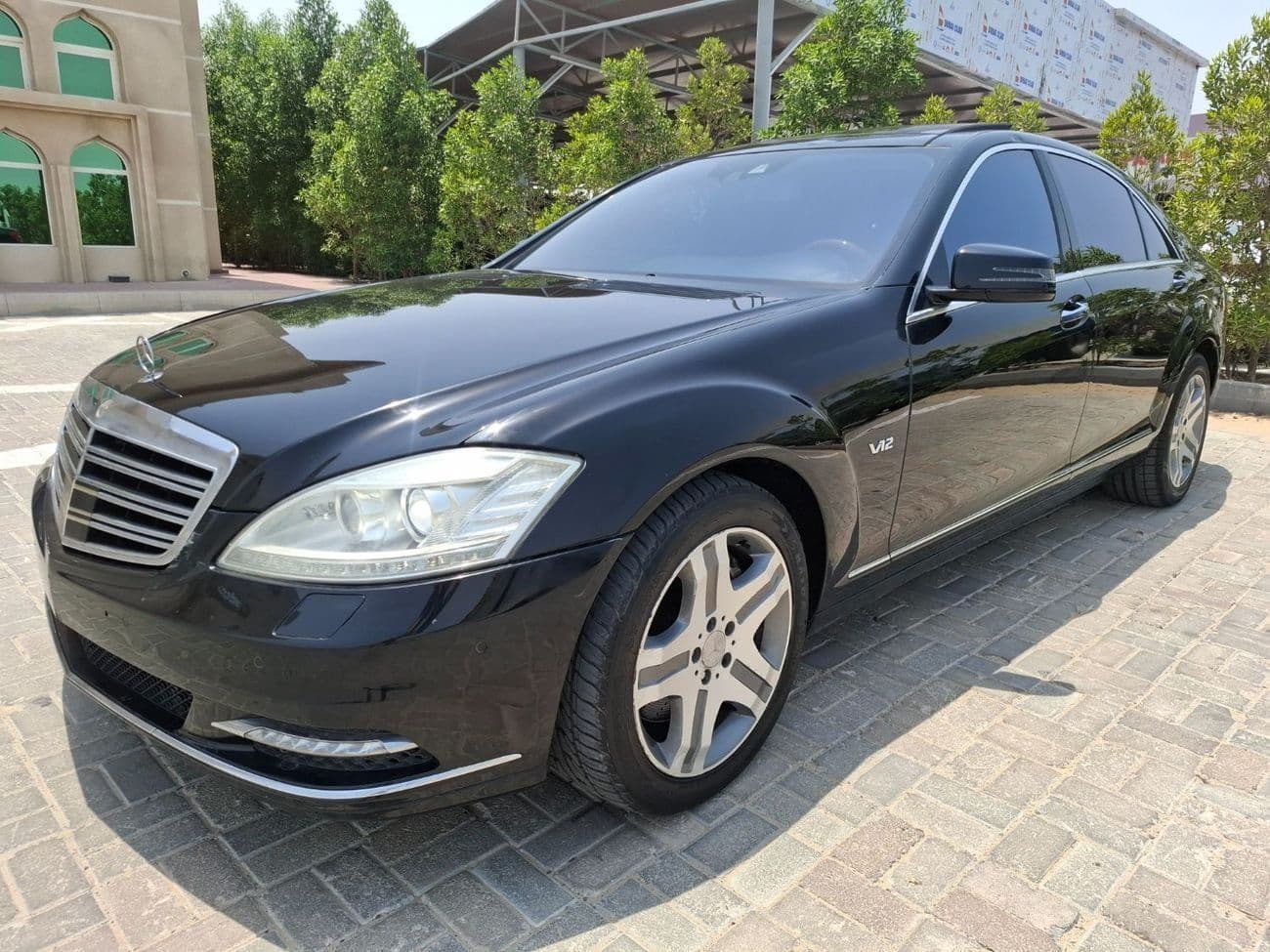 2012 Mercedes Benz S600 STANDARD thumbnail 3