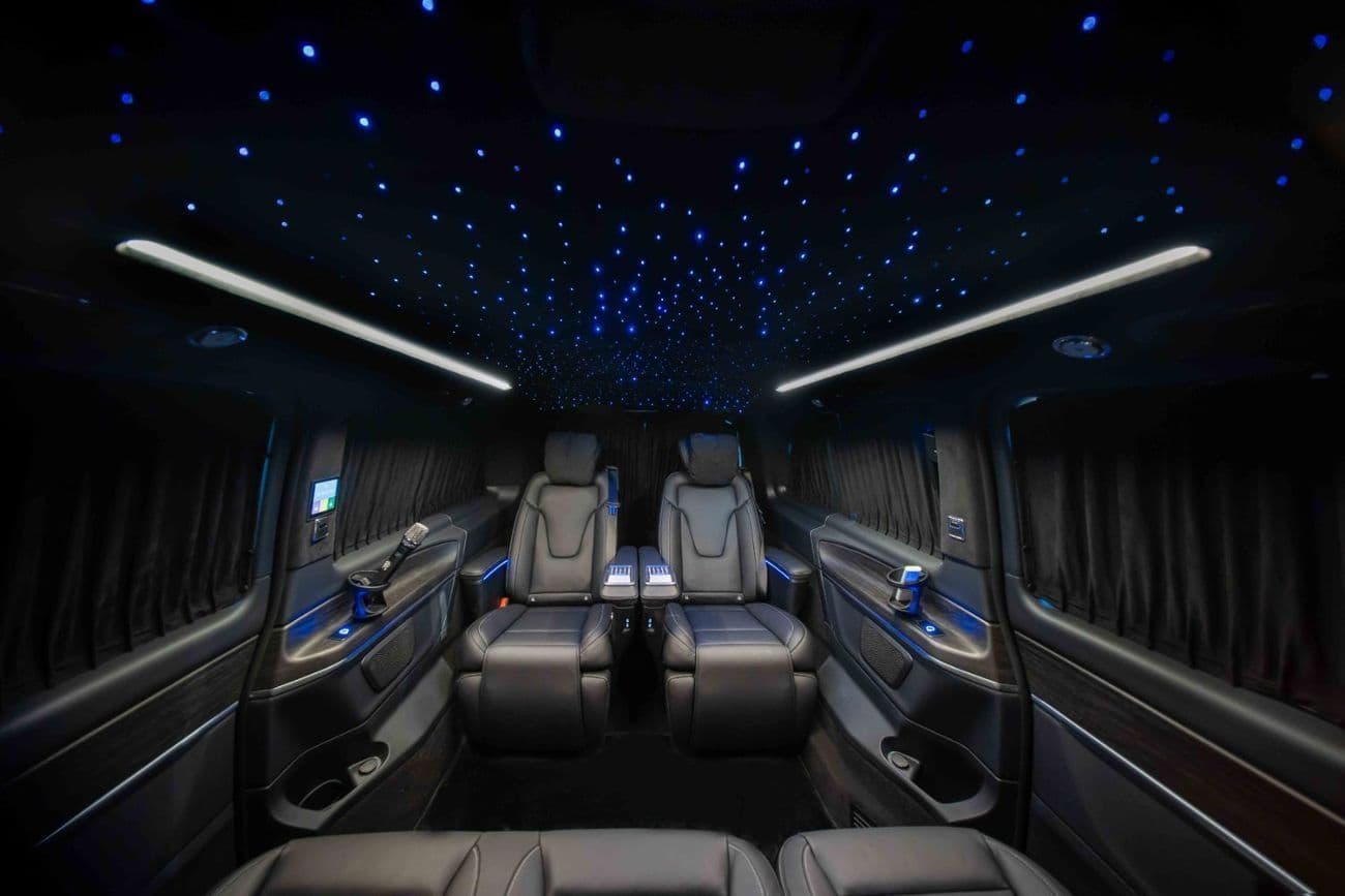 2026 Mercedes Benz V300 AVANTGARDE thumbnail 2