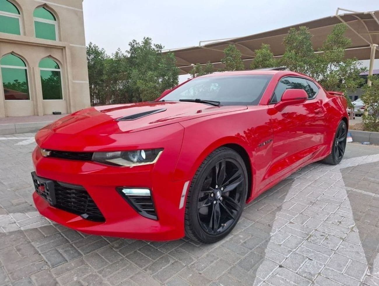 2018 Chevrolet Camaro SS thumbnail 3