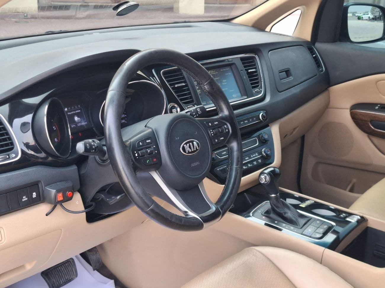 2016 Kia Carnival thumbnail 8