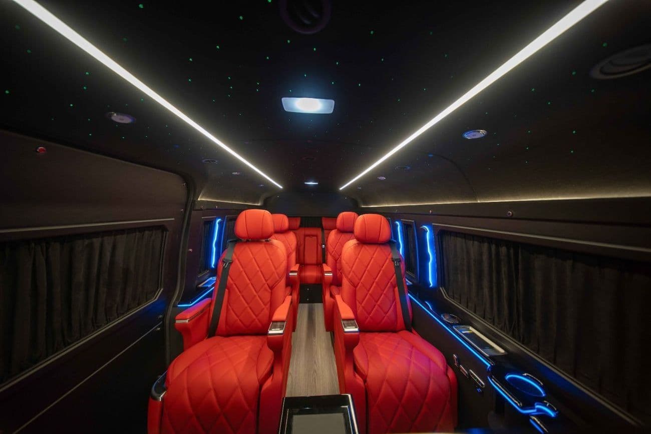 2026 Toyota Hiace GL thumbnail 2