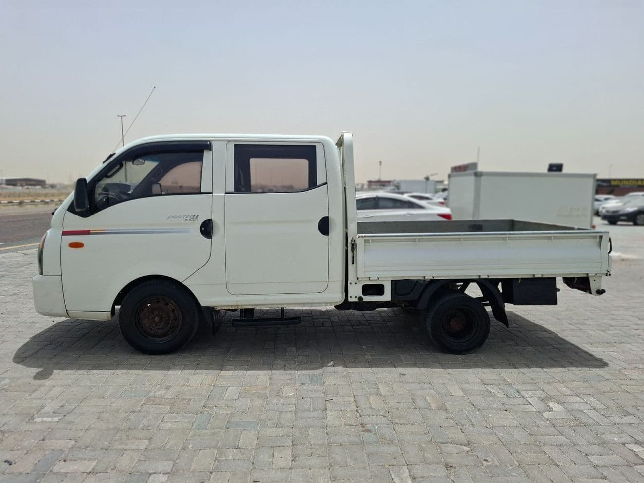 2016 Hyundai Porter STANDARD thumbnail 6