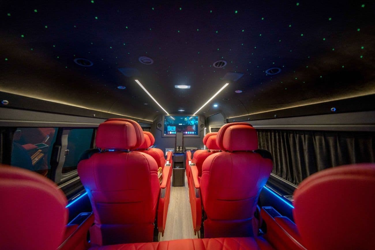 2026 Toyota Hiace GL thumbnail 5