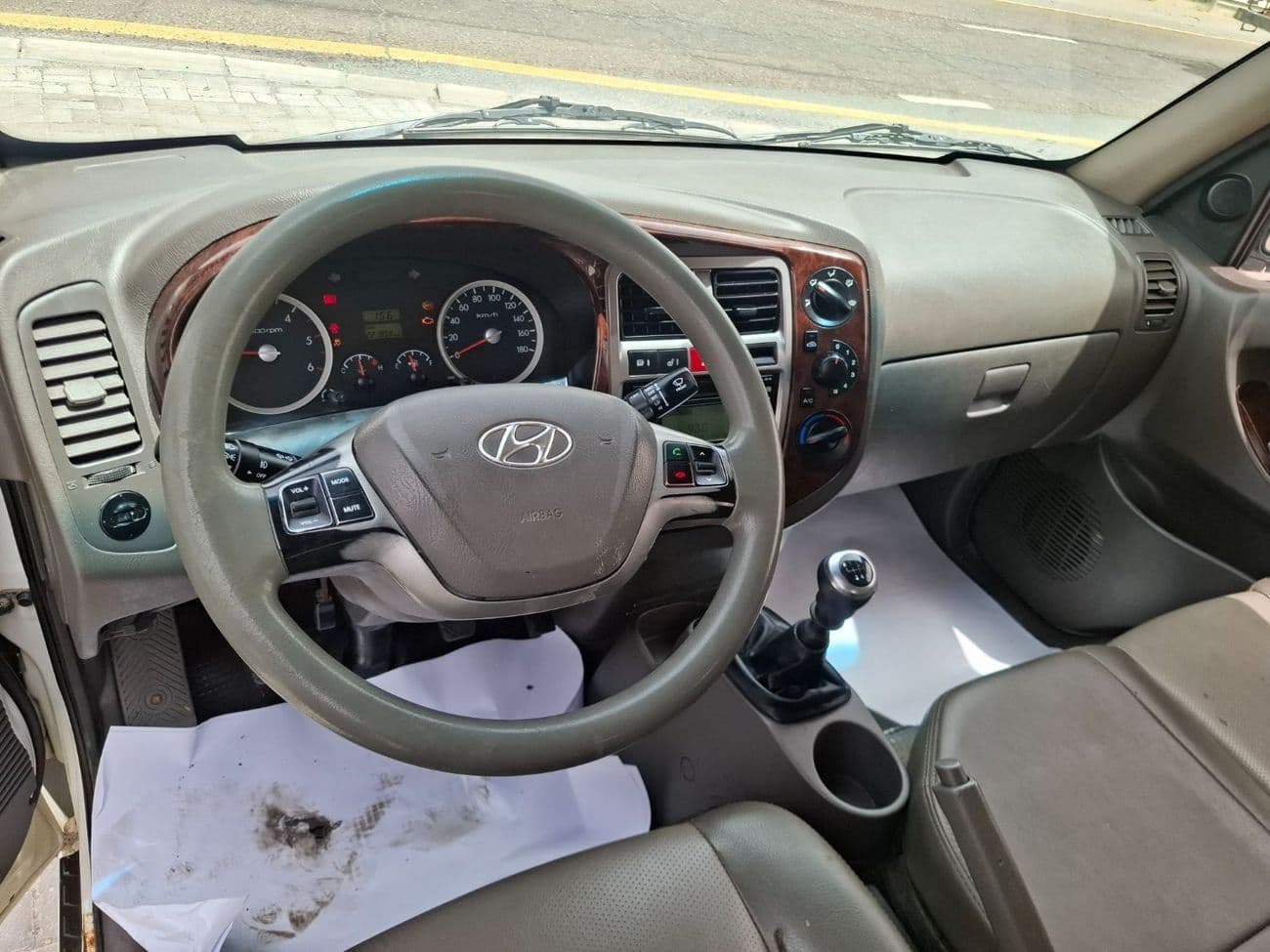 2016 Hyundai Porter STANDARD thumbnail 8
