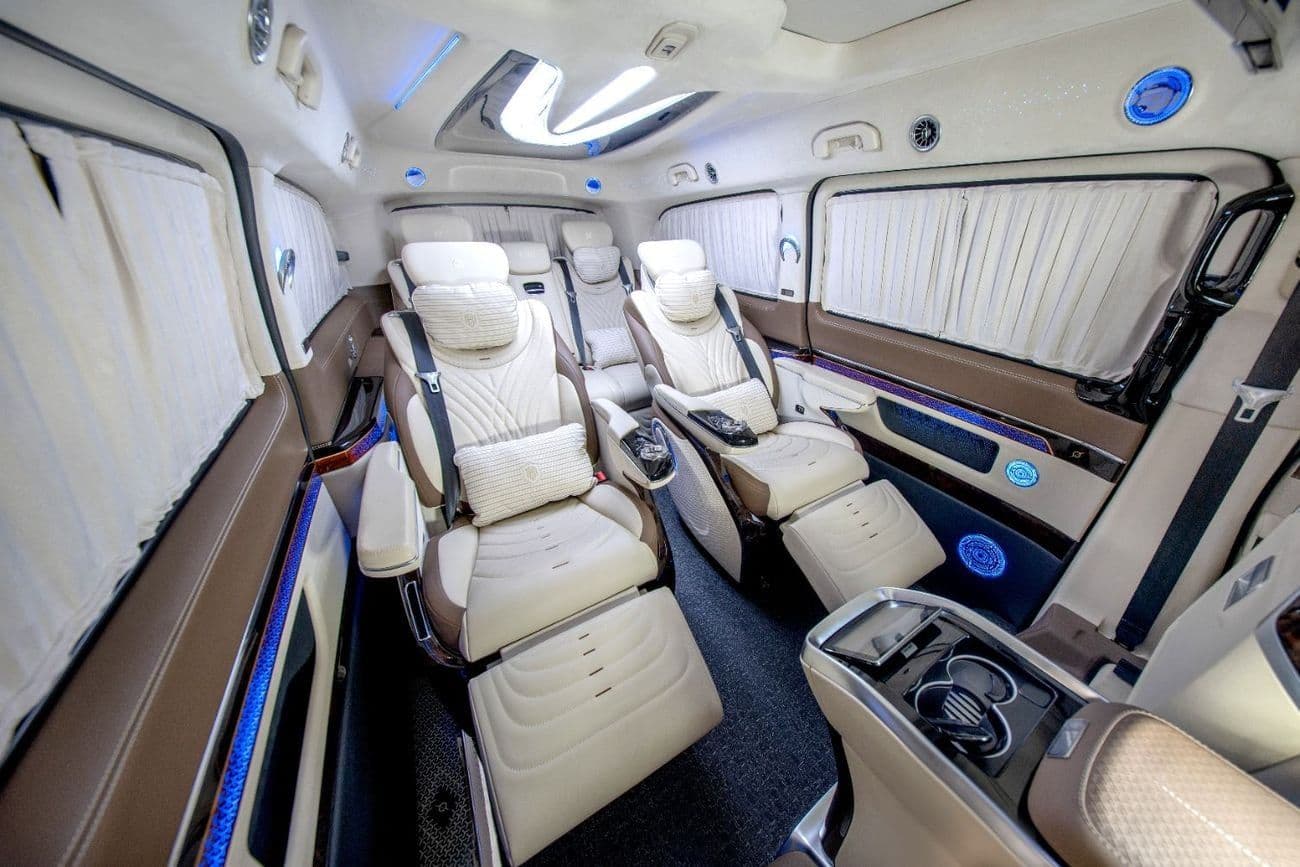 2025 Mercedes Benz V300 AVANTGARDE