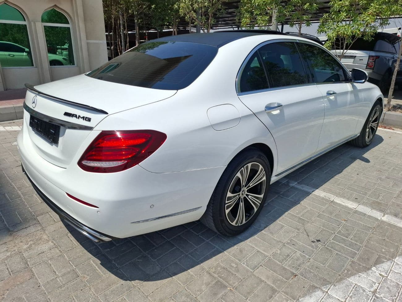 2017 Mercedes Benz E220 D STANDARD thumbnail 7