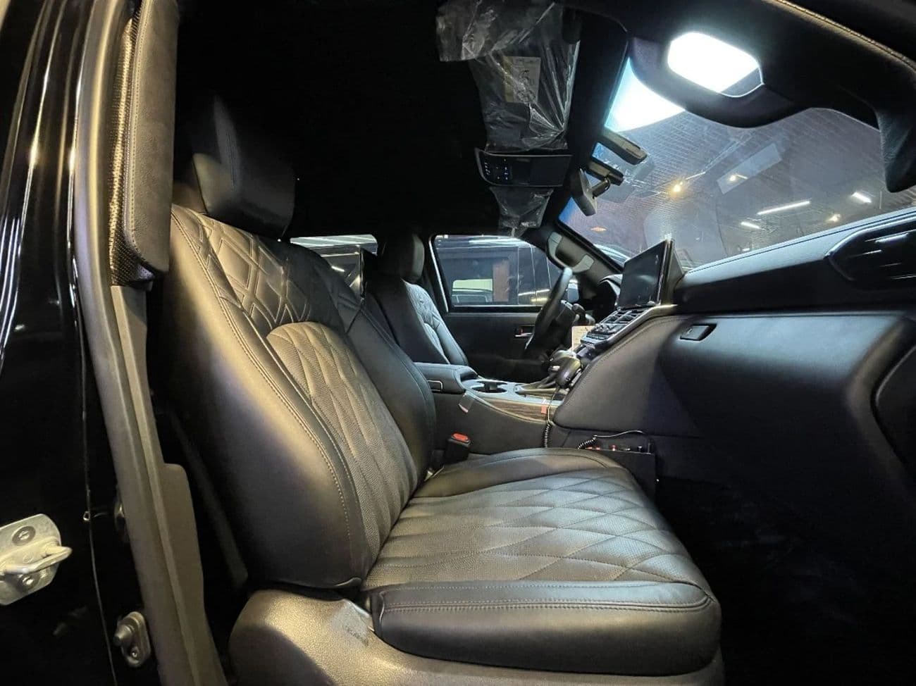 2026 Toyota Land Cruiser Barugzai VIP thumbnail 6