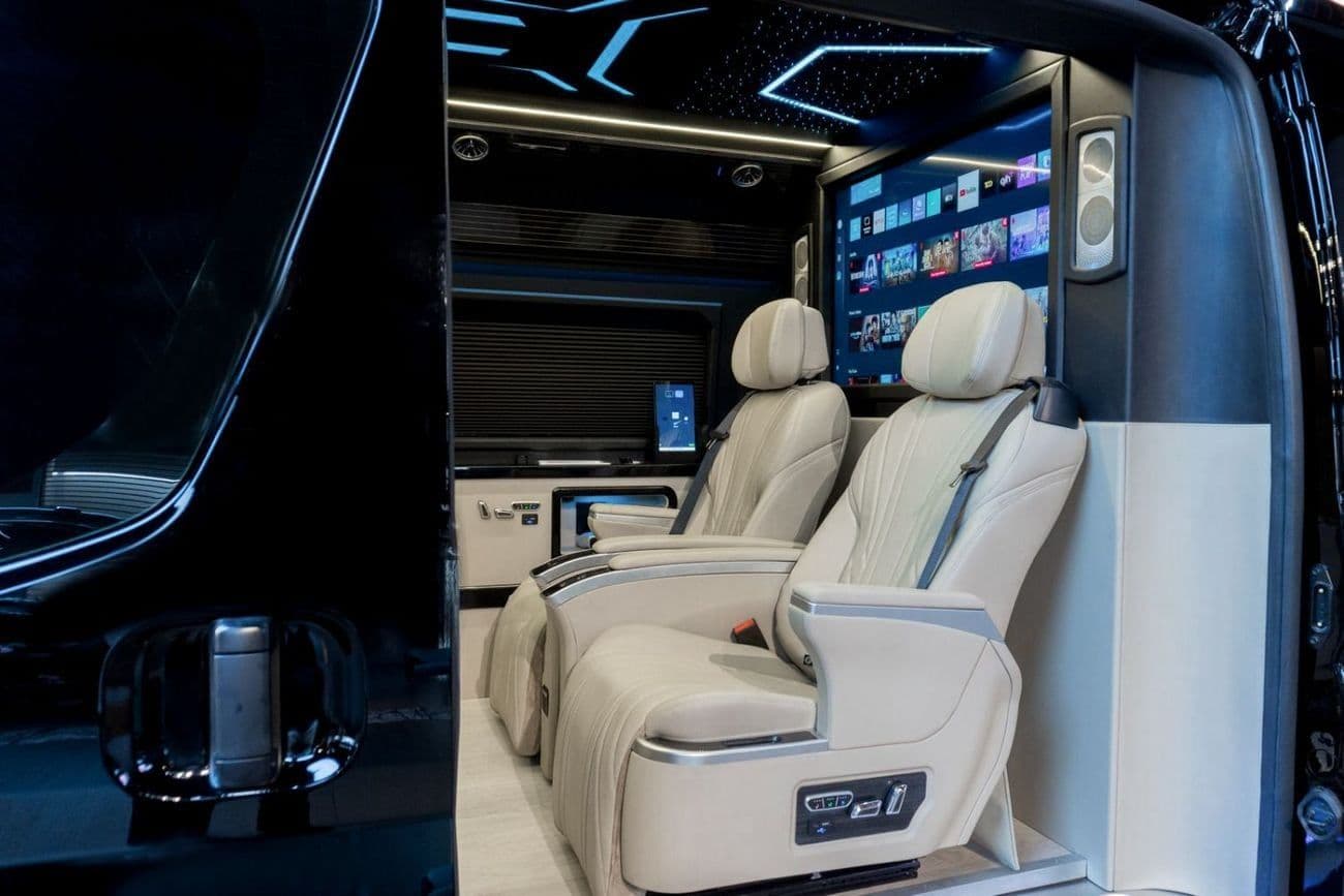 2026 Toyota Hiace GL thumbnail 7