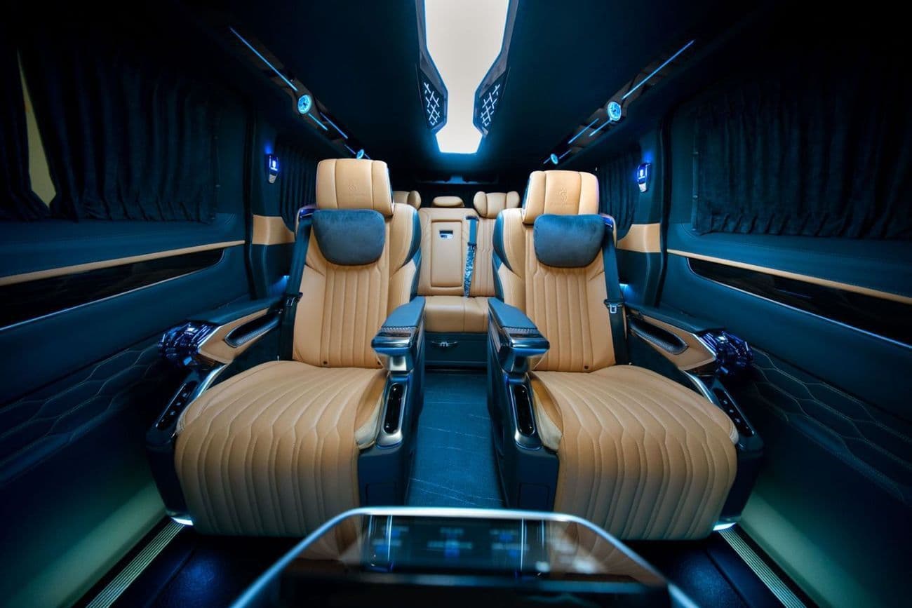 2025 Ford Tourneo Custom thumbnail 4