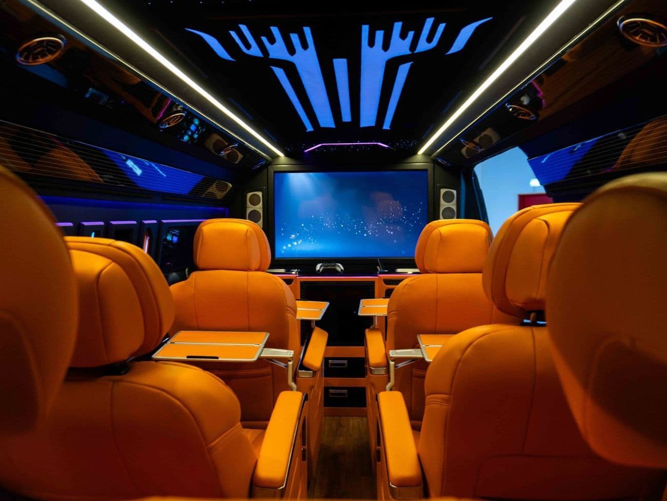 2026 Toyota Hiace GL thumbnail 4