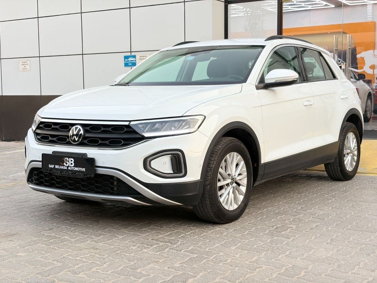 2024 Volkswagen T ROC LIFE thumbnail 3