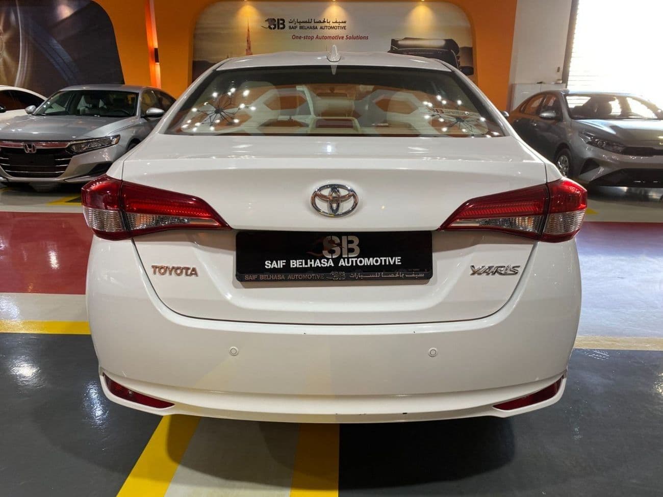 2022 Toyota Yaris E thumbnail 6