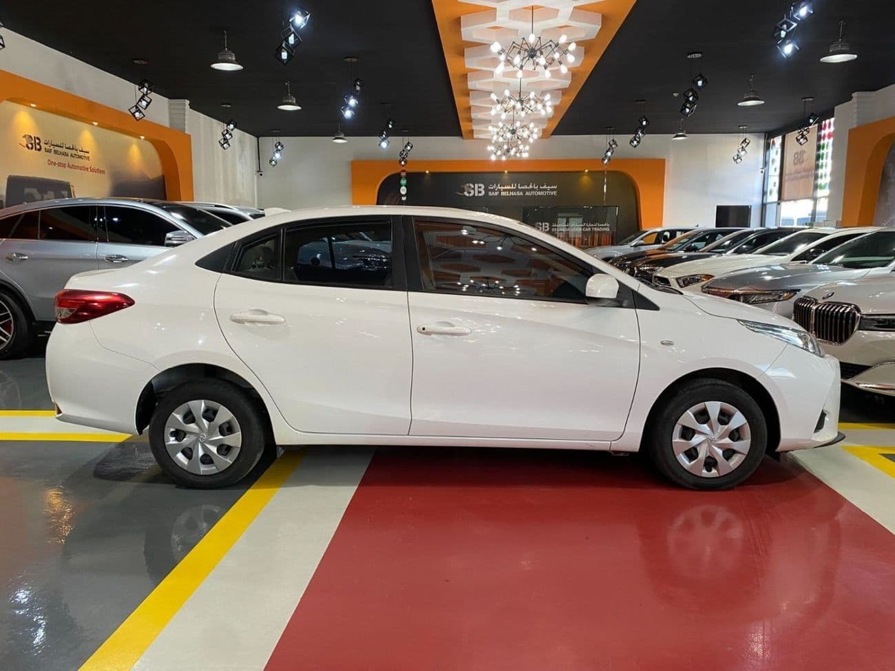 2022 Toyota Yaris E thumbnail 8