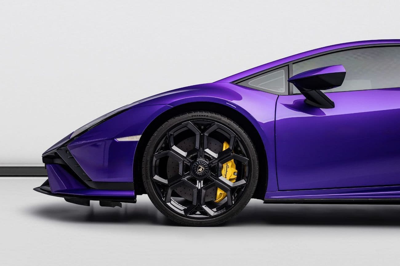 2023 Lamborghini Huracan TECNICA thumbnail 6