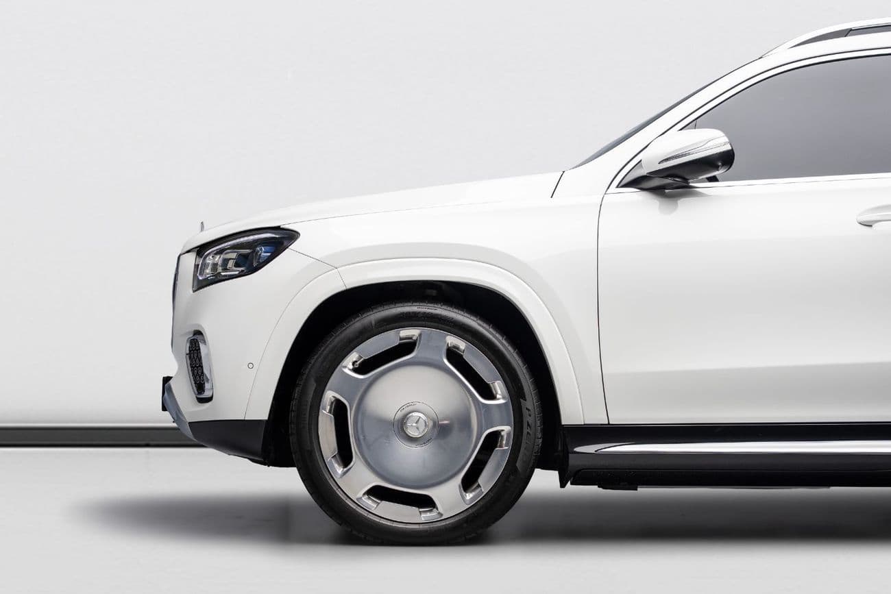 2024 Mercedes Maybach GLS600 Maybach GLS600 thumbnail 6
