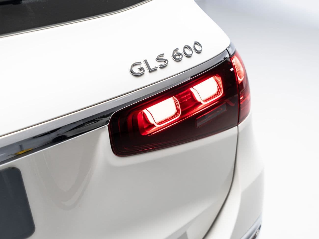 2024 Mercedes Maybach GLS600 Maybach GLS600 thumbnail 7