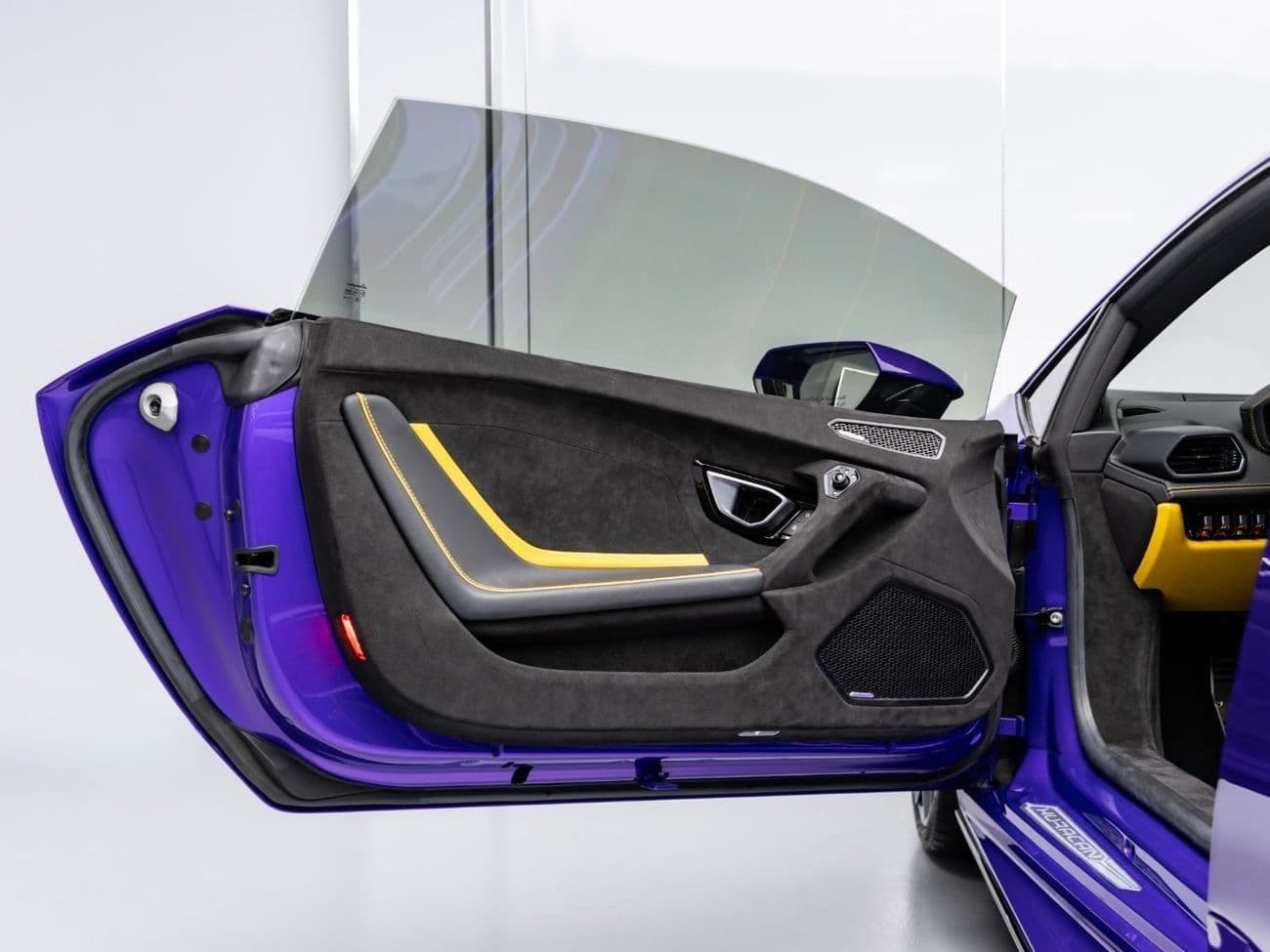 2023 Lamborghini Huracan TECNICA thumbnail 8