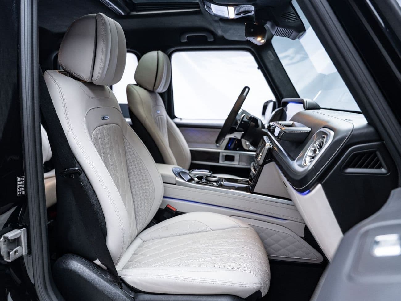 2021 Mercedes Benz G63 AMG STANDARD thumbnail 8