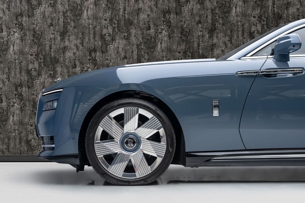 2024 Rolls Royce Spectre STANDARD thumbnail 6