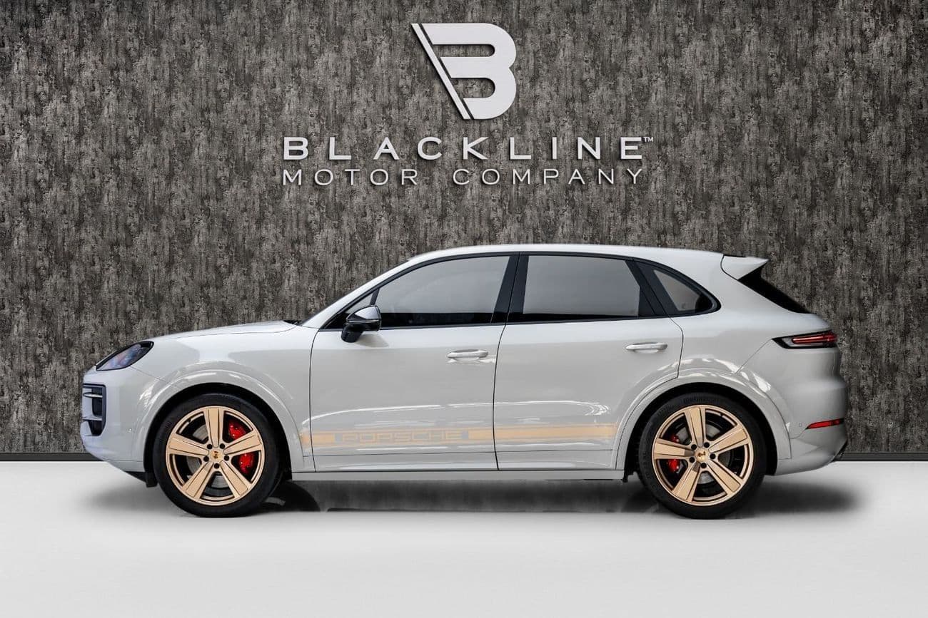 2025 Porsche Cayenne GTS thumbnail 3