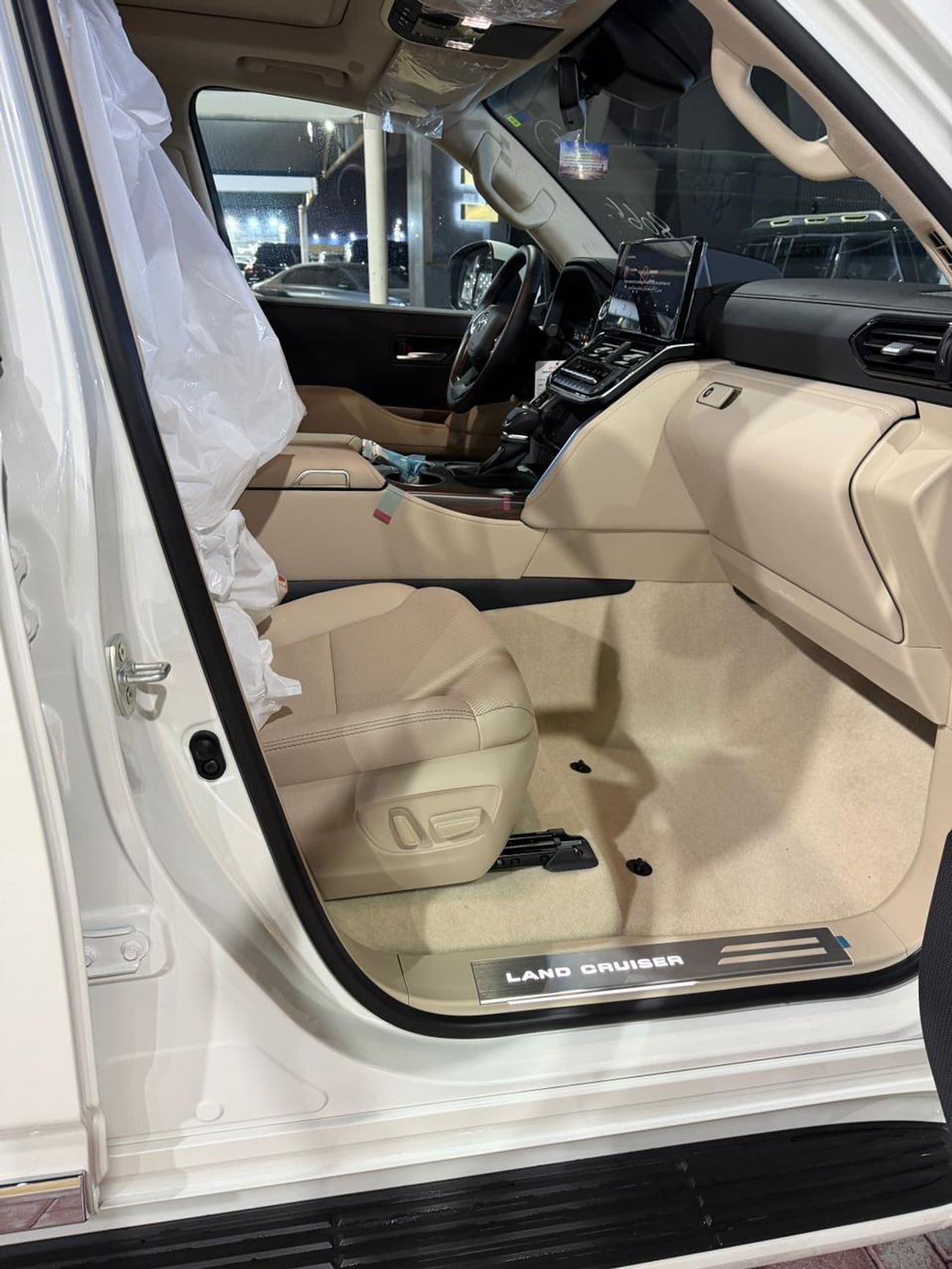 2026 Toyota Land Cruiser GXR thumbnail 7