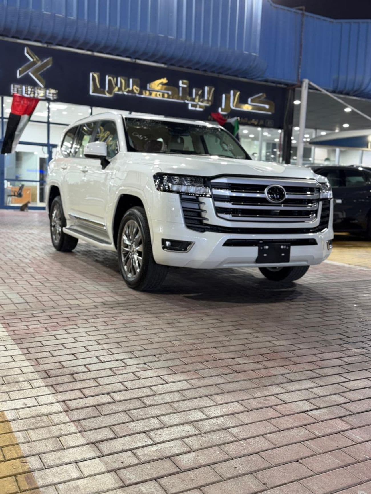 2026 Toyota Land Cruiser GXR thumbnail 2