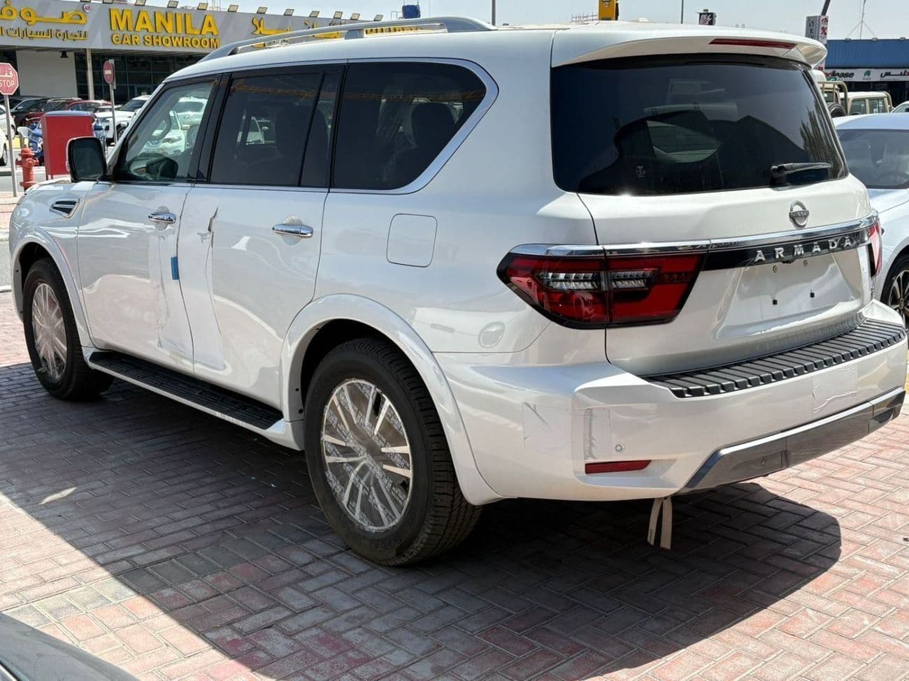 2024 Nissan Armada SL thumbnail 8