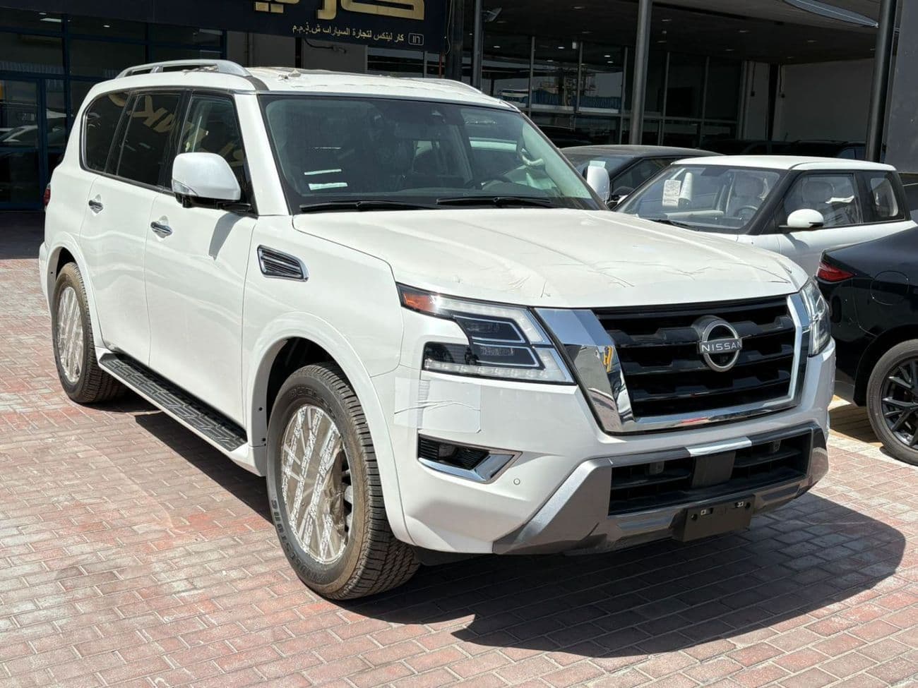2024 Nissan Armada SL thumbnail 5