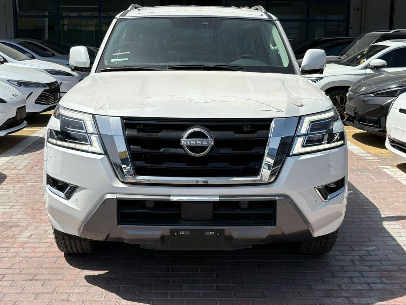 2024 Nissan Armada SL thumbnail 4